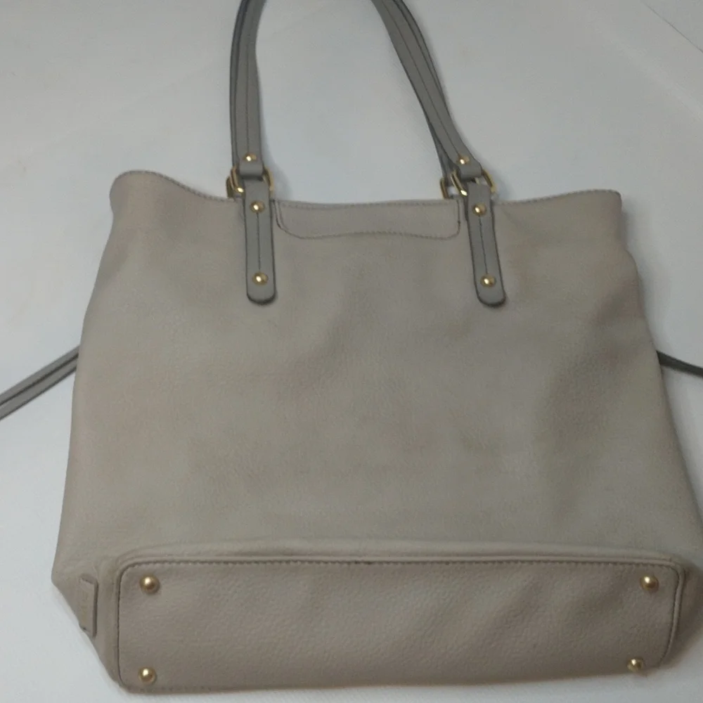 Relic large leather bag. Size  14x13